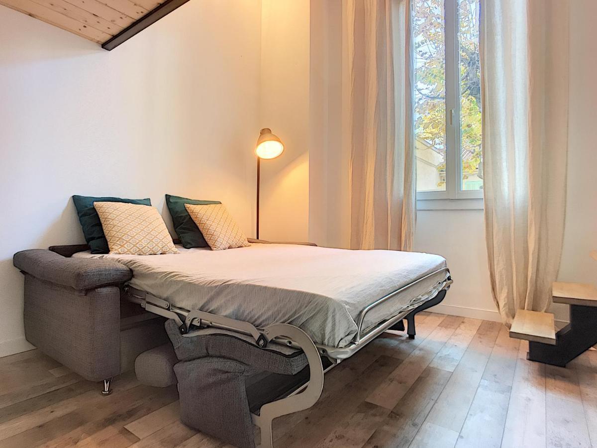 Centre - Superb With Mezzanine Apartment