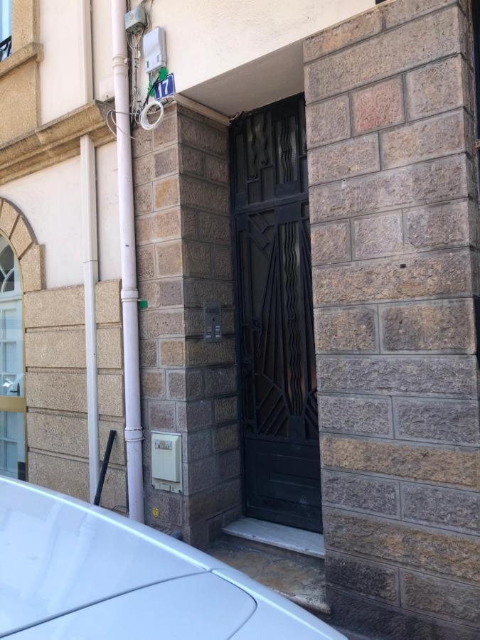 Apartment Centre - Superb With Mezzanine *
